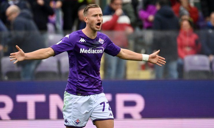 La Fiorentina direbbe no all'eventuale scambio Sensi-Barak