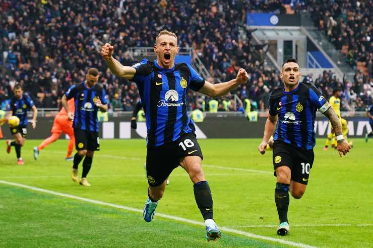 Fallo di Bastoni su Duda in Inter-Verona, gol da annullare