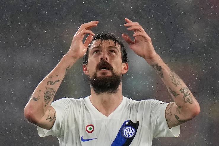 Acerbi fuori fino a marzo