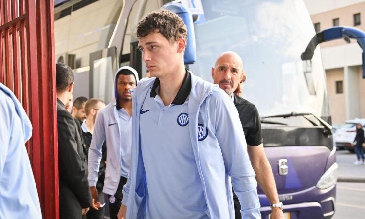 L'Inter valuta Pavard almeno 50 milioni