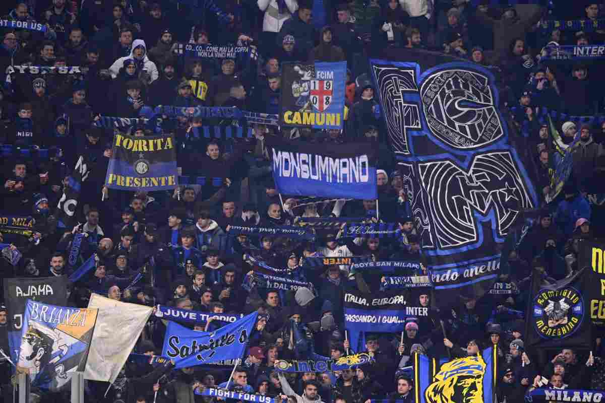 tifosi inter cori aereo liverpool