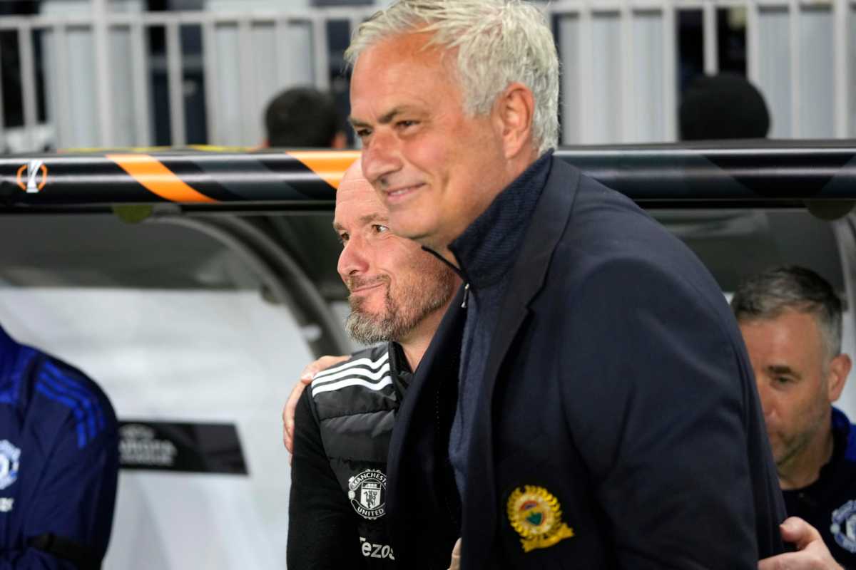 Jose Mourinho con Erik ten Hag