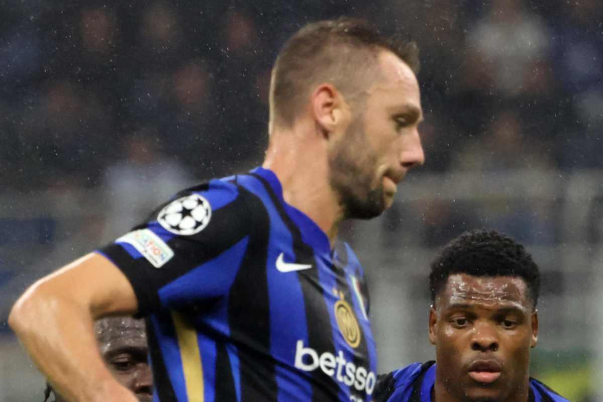 Conte vuole de Vrij a Napoli