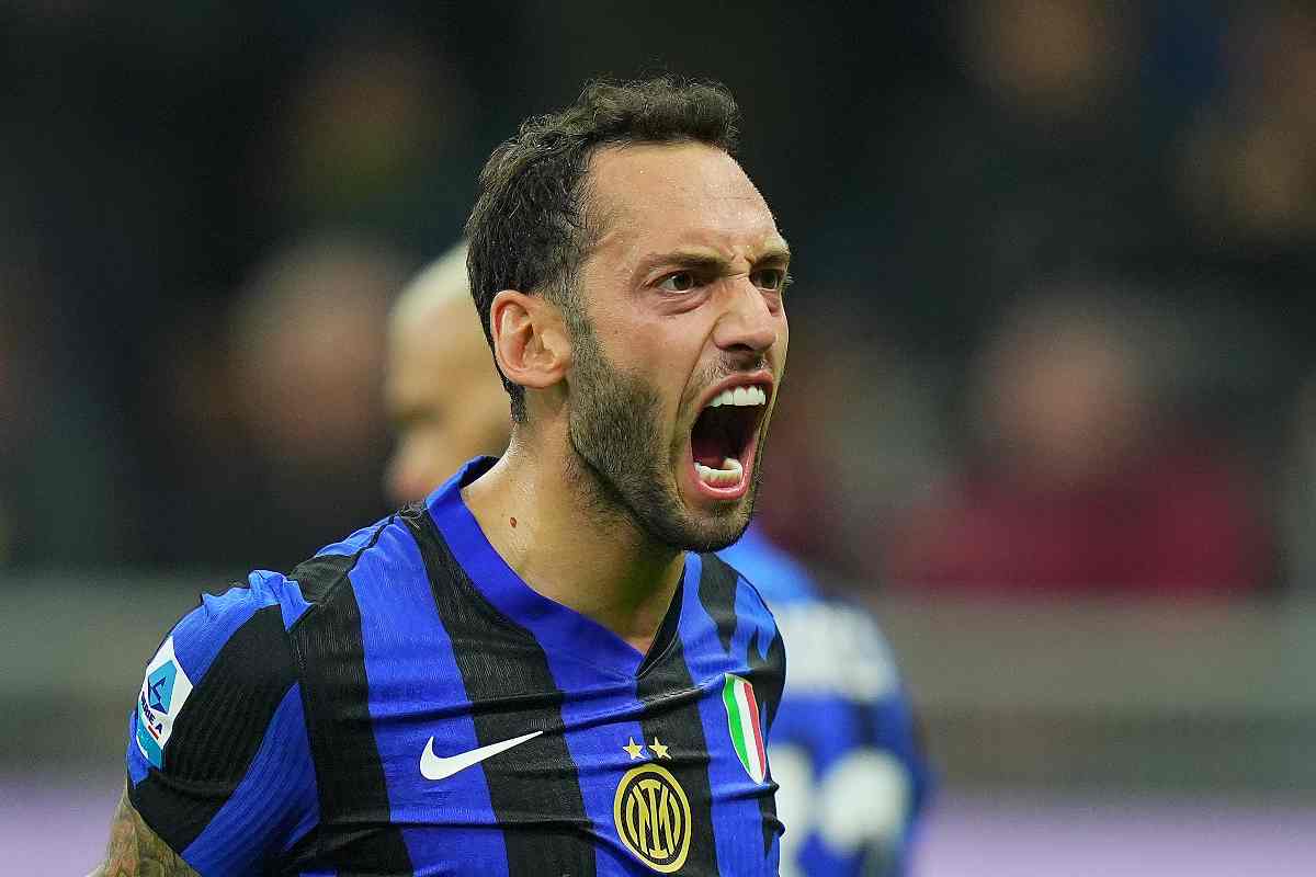 Hakan Calhanoglu, centrocampista dell'Inter