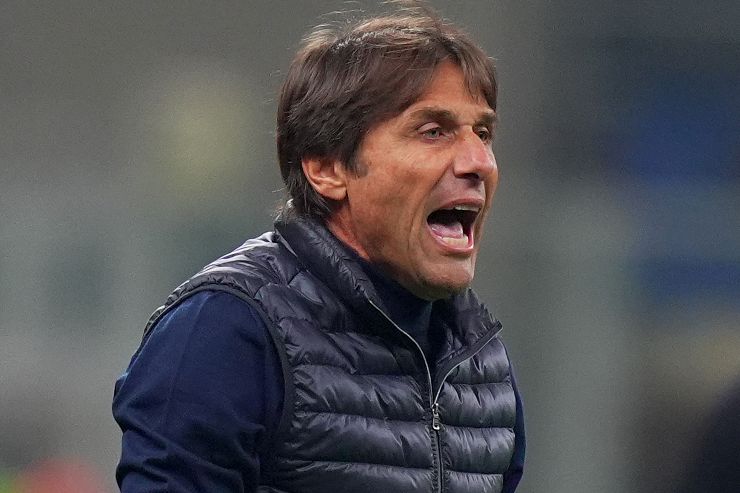 La furia di Antonio Conte, allenatore del Napoli