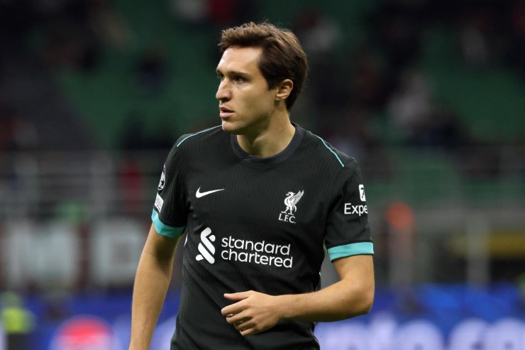 Federico Chiesa con la maglia del Liverpool