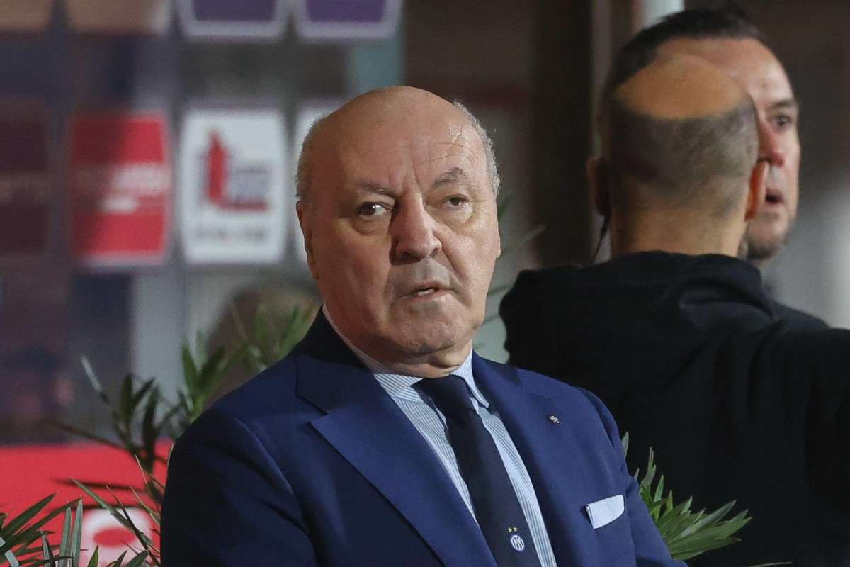 Giuseppe Marotta pensieroso