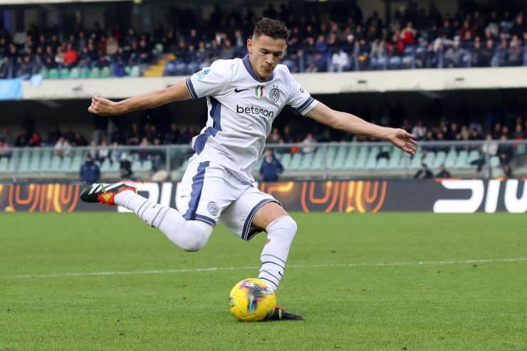 Kristjan Asllani in azione a Verona