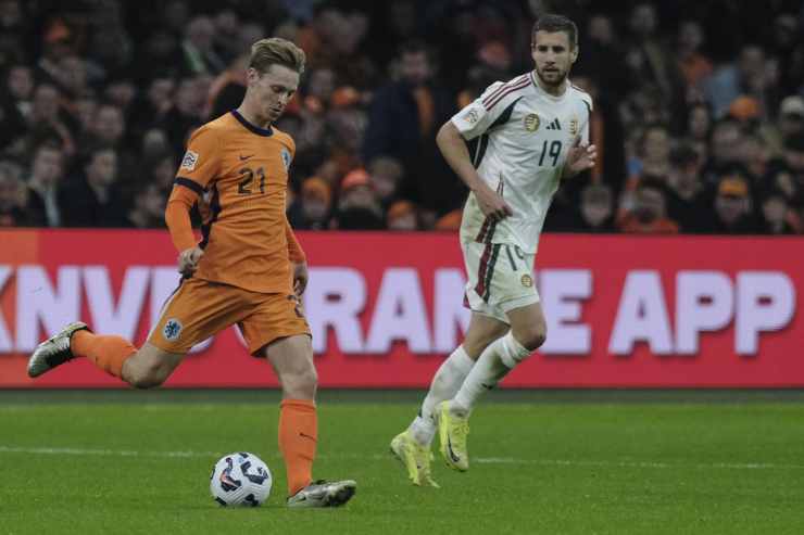 De Jong in campo con l'Olanda