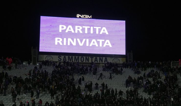 Il tabellone luminoso del 'Franchi' in Fiorentina-Inter