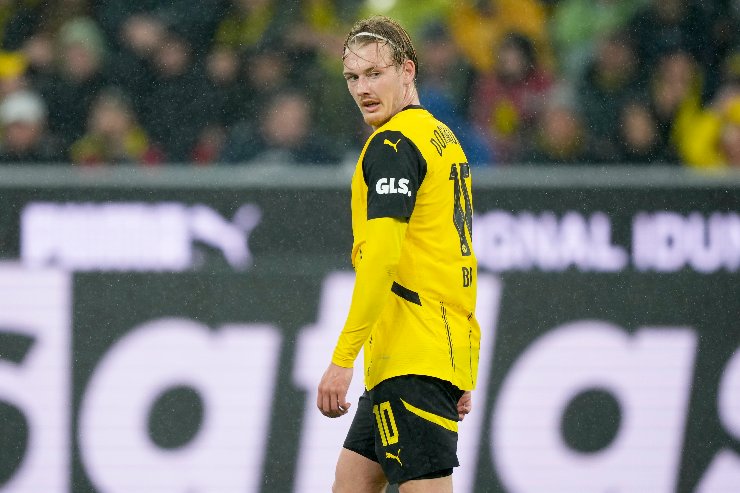 Julian Brandt in azione con il Borussia Dortmund