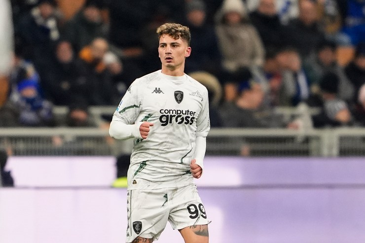 Sebastiano Esposito in azione con la maglia dell'Empoli