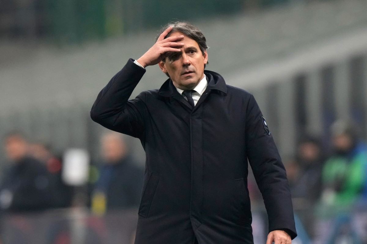 Simone Inzaghi si mette le mani in testa