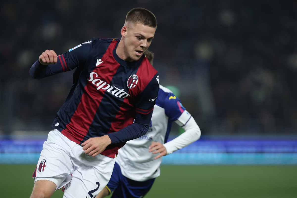 Emil Holm in azione con il Bologna