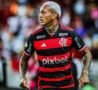 Wesley in campo con il Flamengo