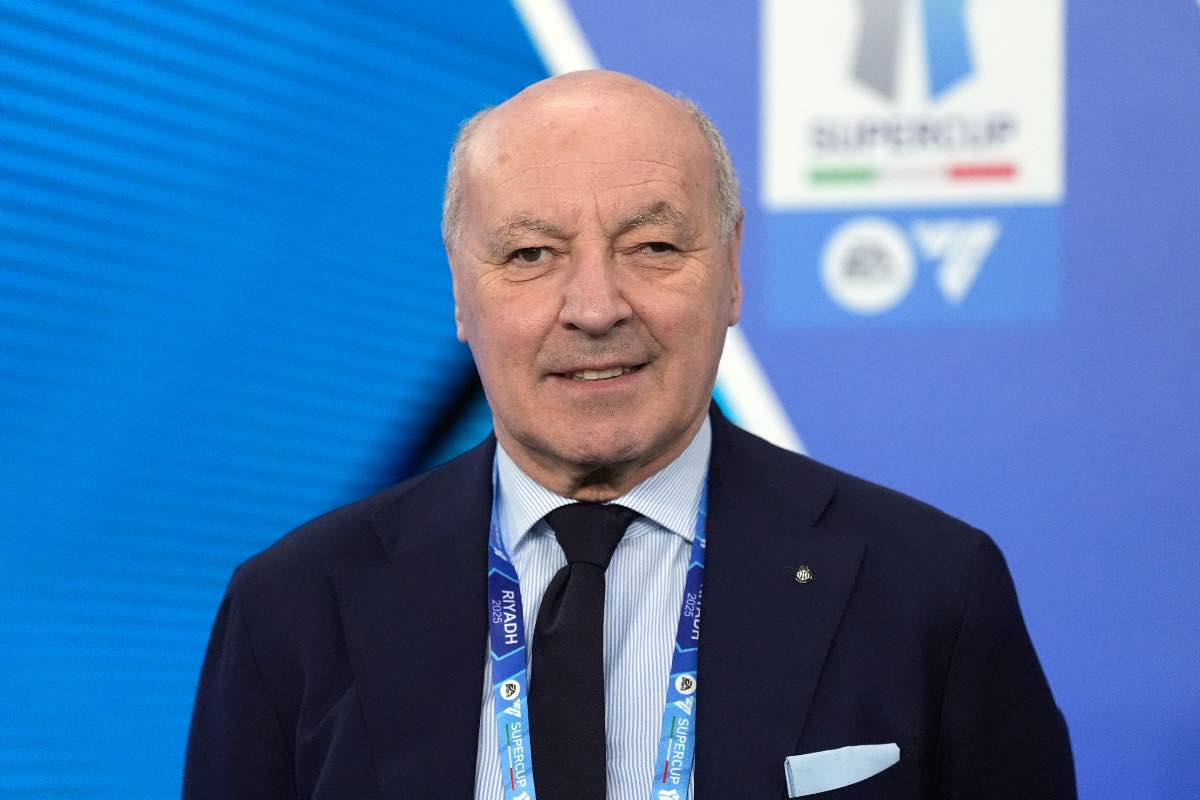 Marotta sorride, caccia al nuovo attaccante