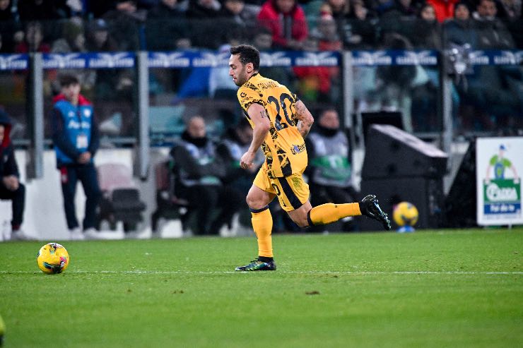 Calhanoglu in azione, non è al top della forma 