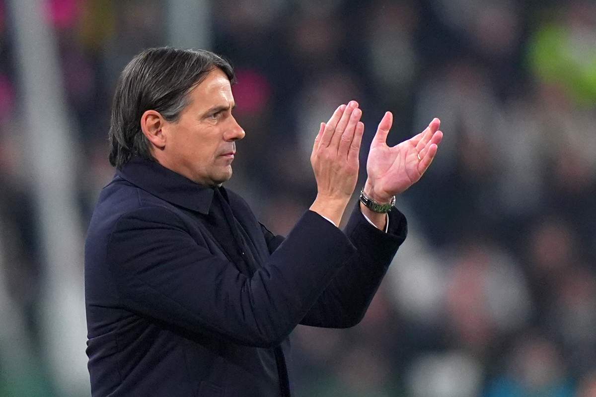 Simone Inzaghi applaude la squadra nerazzurra