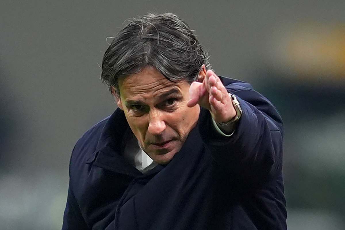 Simone Inzaghi durante il derby di Milano