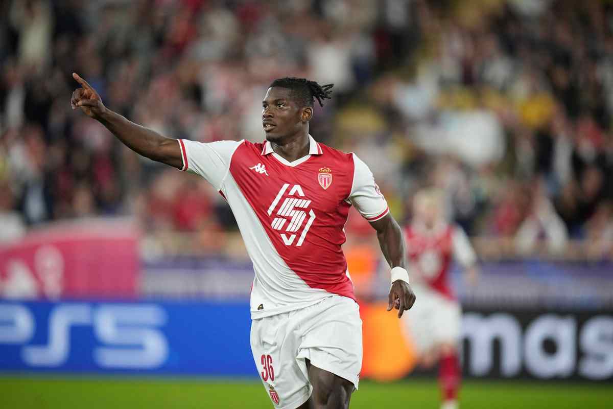 Breel Embolo esulta dopo il gol in Monaco - Stella Rossa