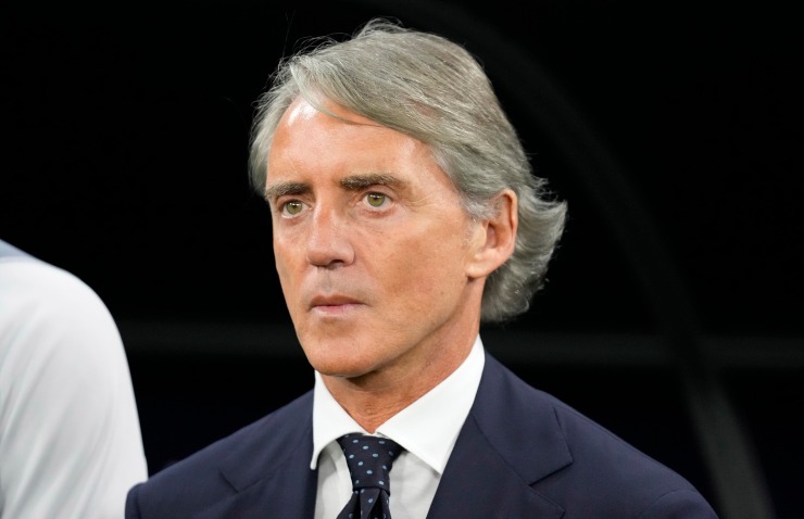 Roberto Mancini teso