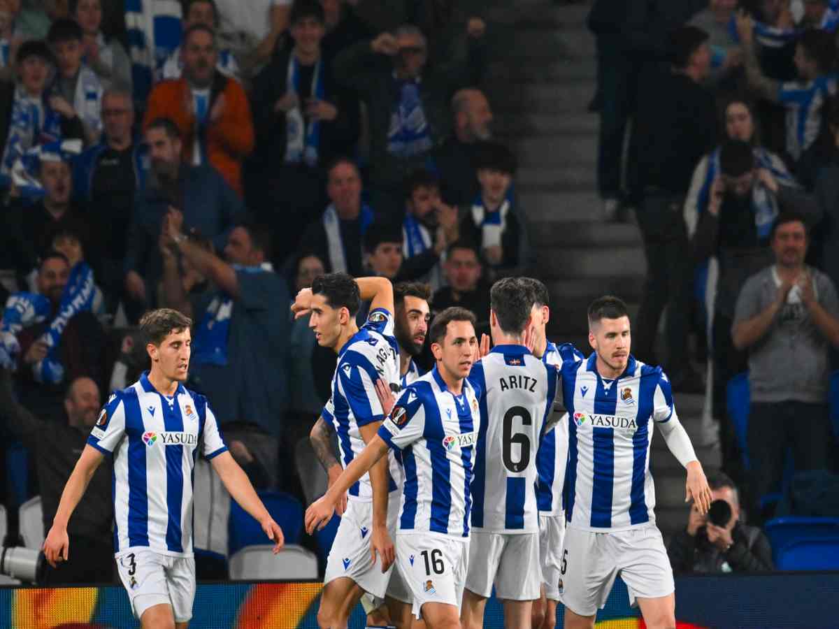 I giocatori Real Sociedad esultano dopo un gol